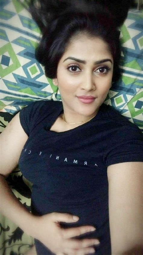 nude indian selfie|Indian Girls Nude Selfies Porn Videos